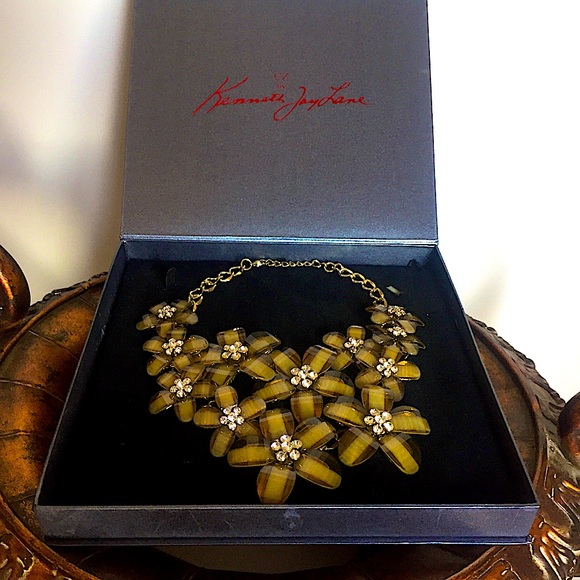 Kenneth Jay Lane Gold Tone Layered Flower Necklace - Picture 4 of 13